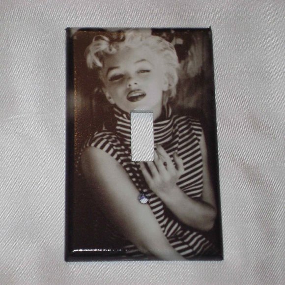 MARILYN MONROE -SINGLE Light Switch Plate Cover - Picture 1 of 1